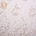 Breite der elegante Blumen-weiße Spitze-Gewebe-20% des Polyester-135cm für Brautkleider