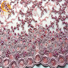 Stickte pinkfarbenes Spitze-Gewebe ODM 80% Nylon mit Funkeln-Dekoration