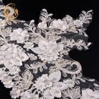 Spitze-Ordnungs-Stickerei der Kleiderfertigte weiße Blumen-3D Nylon der Größen-80% besonders an
