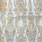 Kleiderstickerei-Gewebe-perlenbesetzte Spitze-Fantasie-Blumenmuster der Hochzeits-3D